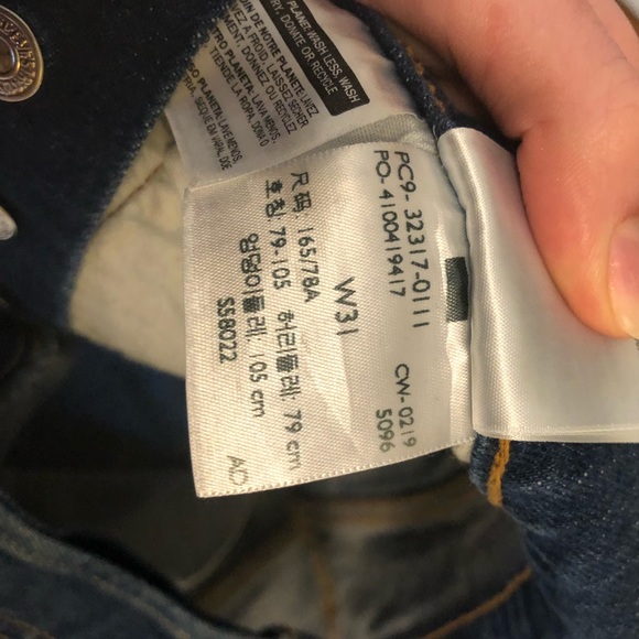 LEVI 501 Blue Denim Shorts - Picture 4 of 4